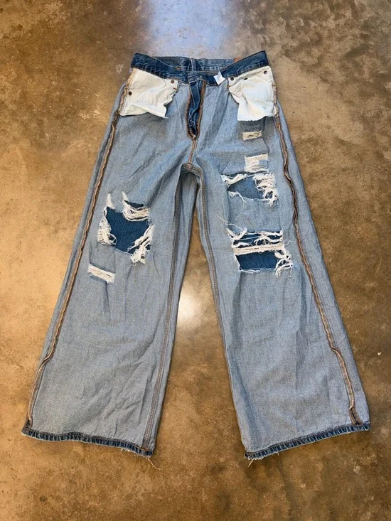 Aeropostale Distressed High Rise Wide-Leg  Jeans - Size 12 - Picture 8 of 11